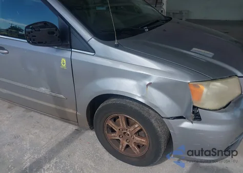 2013 Chrysler Town & Country Touring z USA, uszkodzony, nr VIN 2C4RC1BG0DR658041